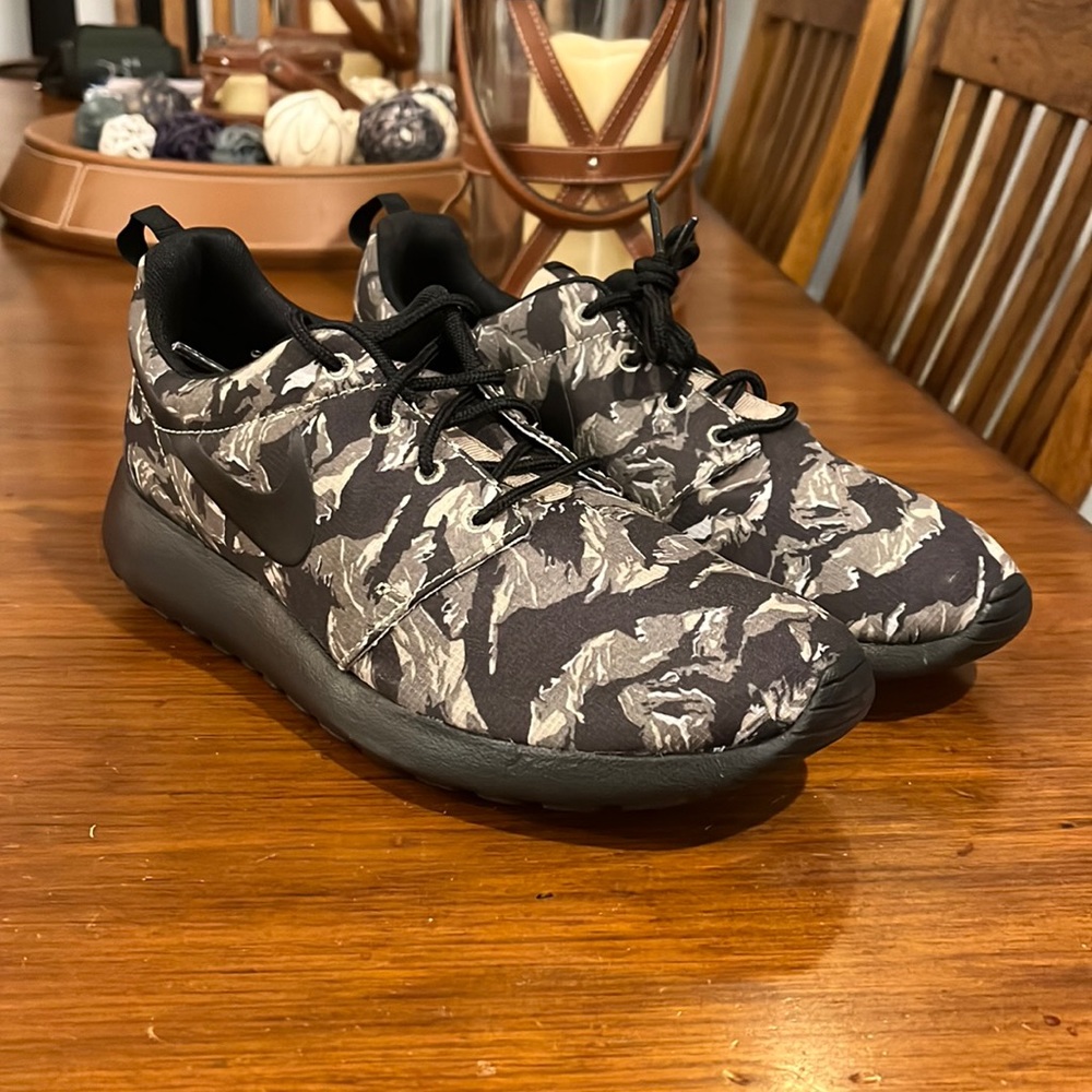 Nike Rosherun Print Jungle Camo Shoes Sneakers new 655206 022 Mens Size 11